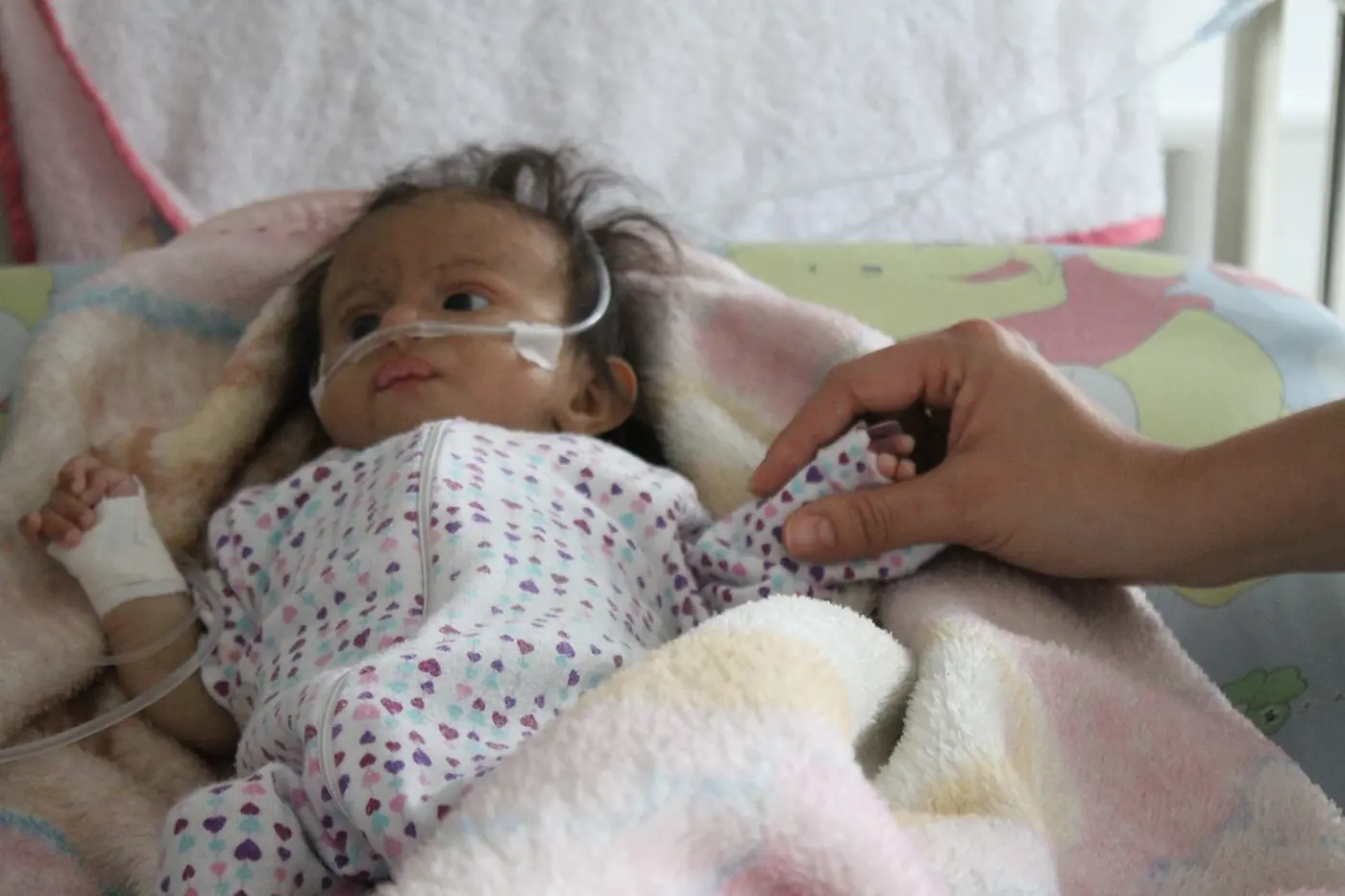 Bebé acompañado durante la jornada en Hospital Kennedy