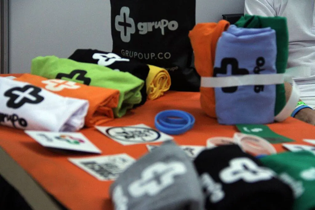 Elementos de identidad de grupo UP